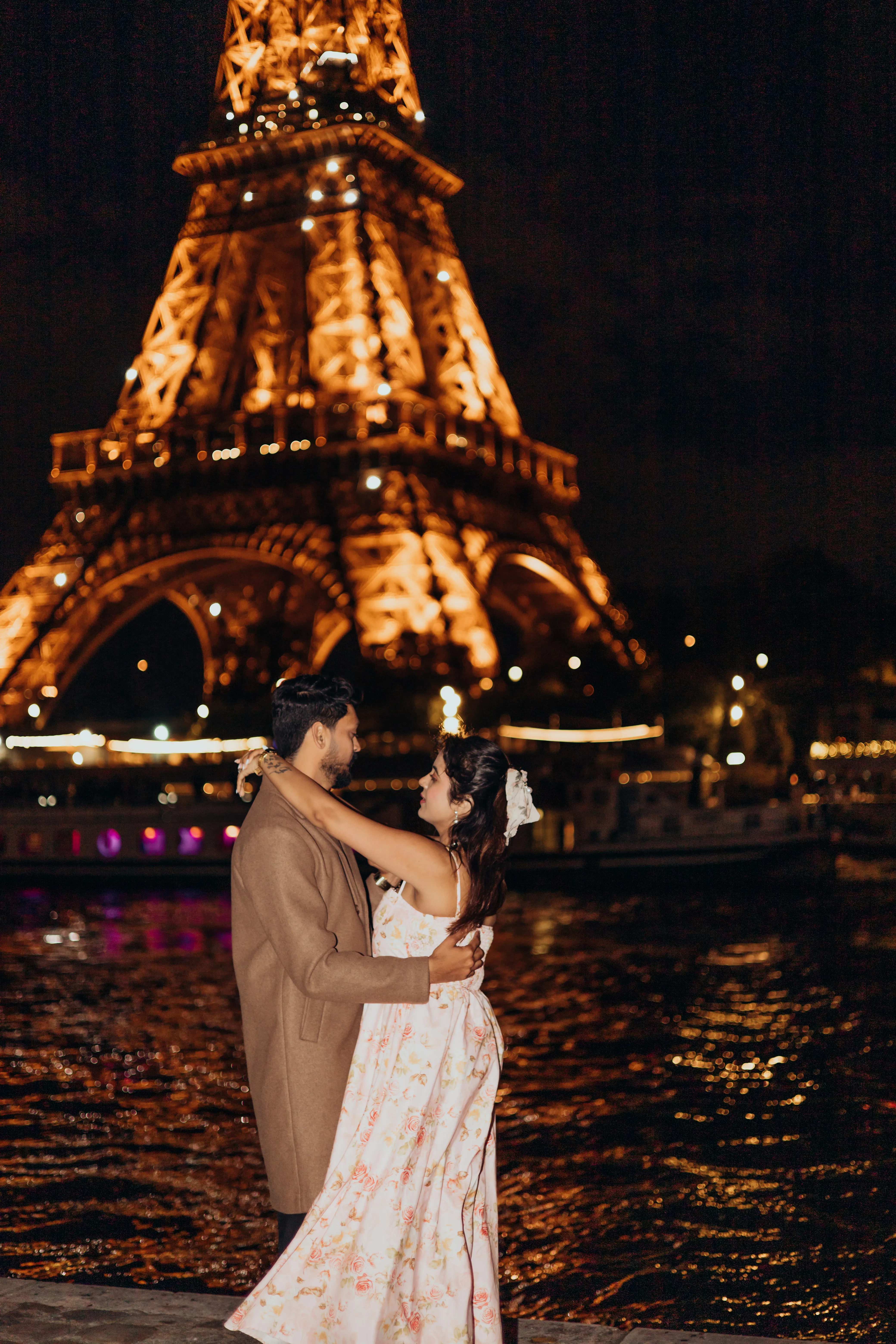 Couple Photoshoot in Paris